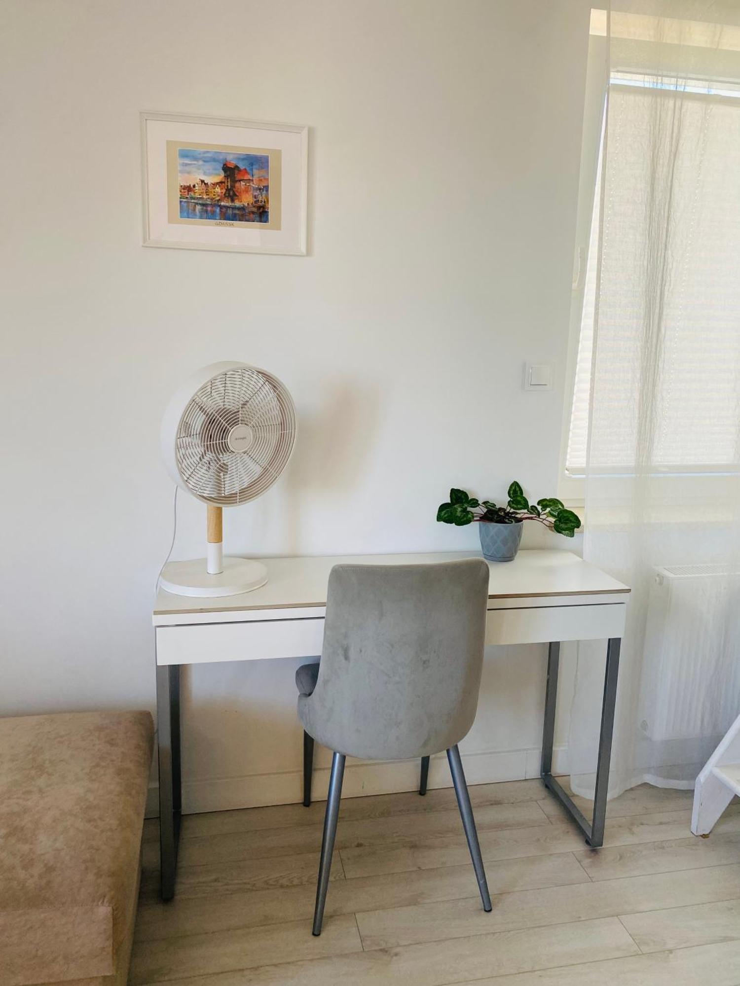 Nad Jarem Balcony And Free Parking Huoneisto